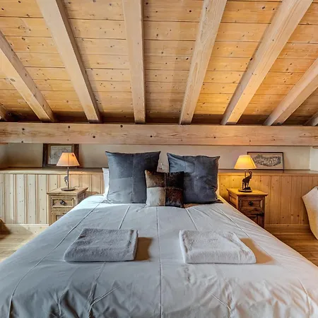 Apartment Longview, Alpes Agency, Central Chamonix, Sleeps 8
